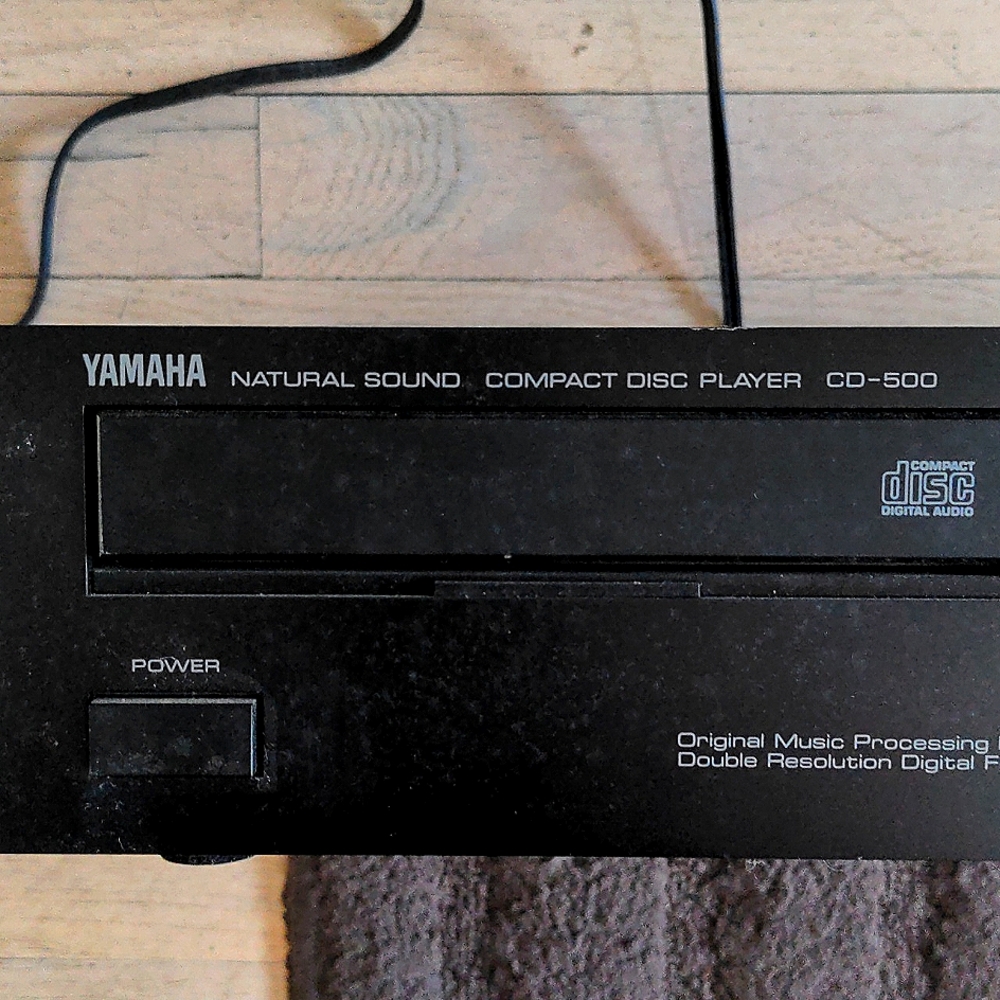 Yamaha CD-600